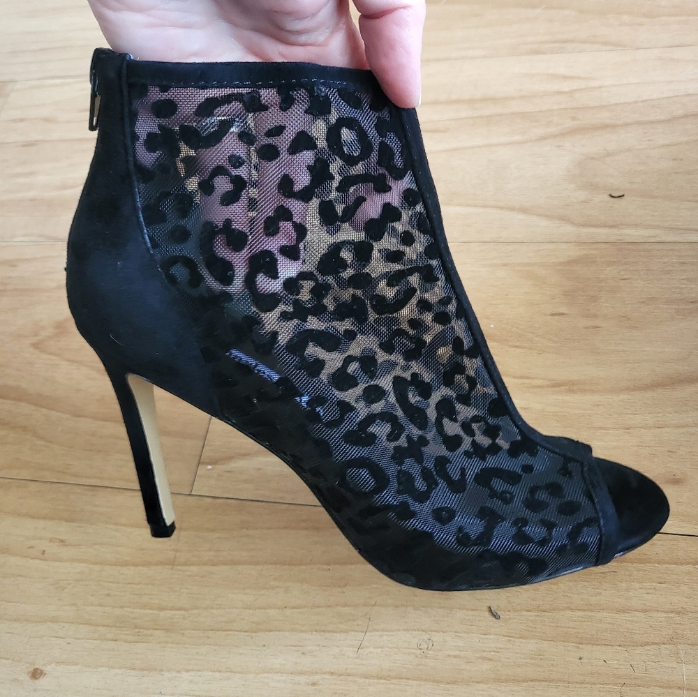 Open toes booties 7 1/2